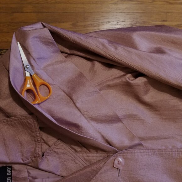 Dress coat, V-shaped panel pleats front & back, vintage, medium, Thunder Bay - Picture 6 of 11